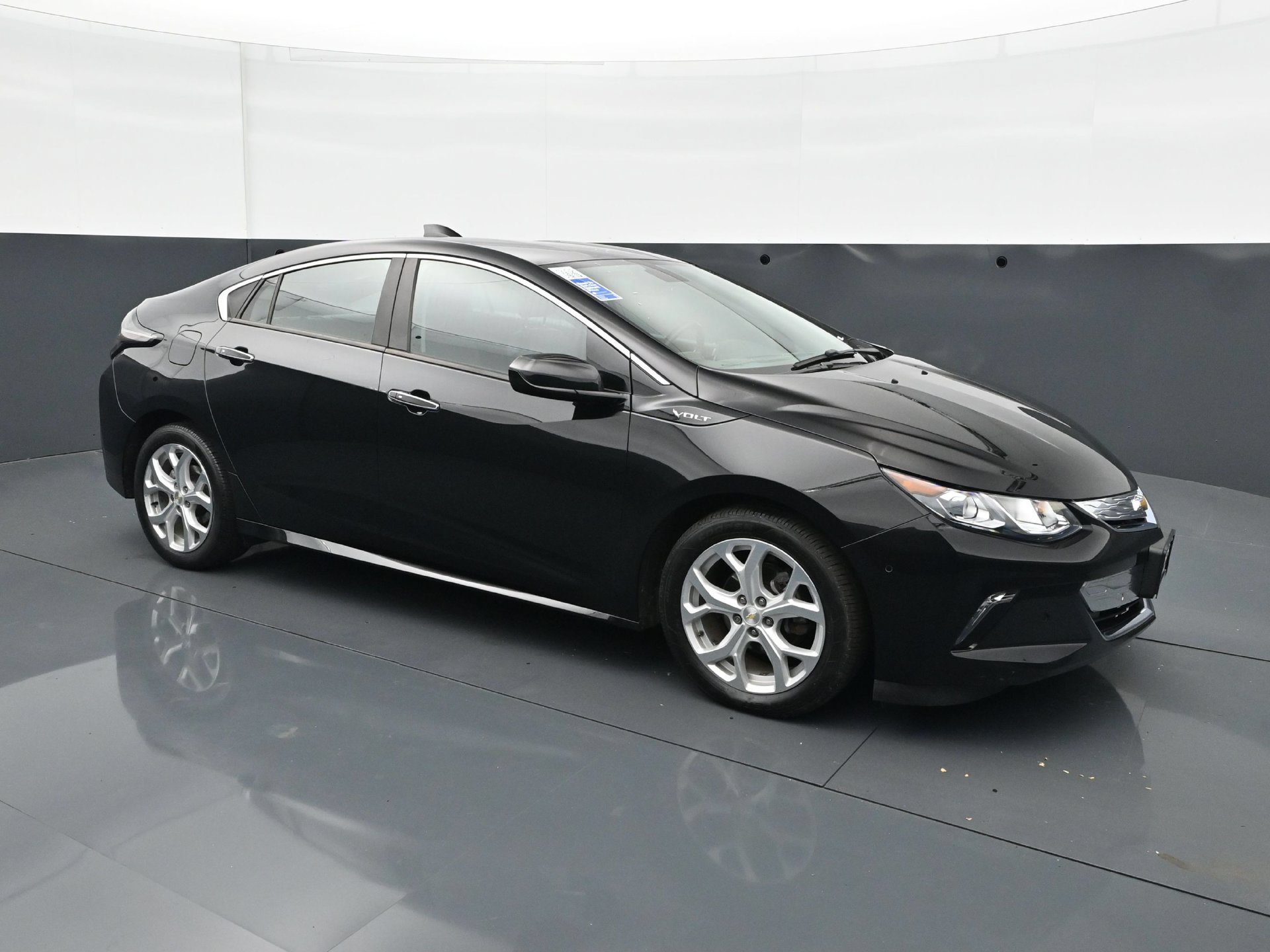 Used 2017 Mosaic Black Metallic Chevrolet Premier image 11