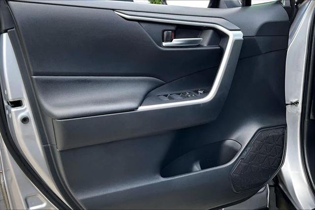 Certified Used 2022 SILVER SKY METALLIC Toyota  image 22