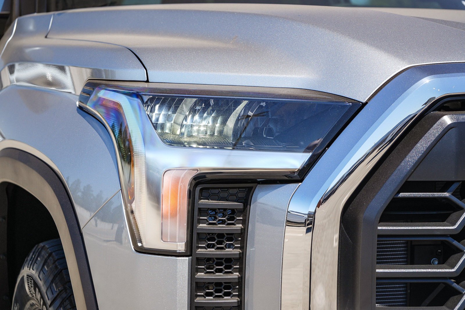 New 2026 Celestial Silver Metallic Toyota  SR5 image 5