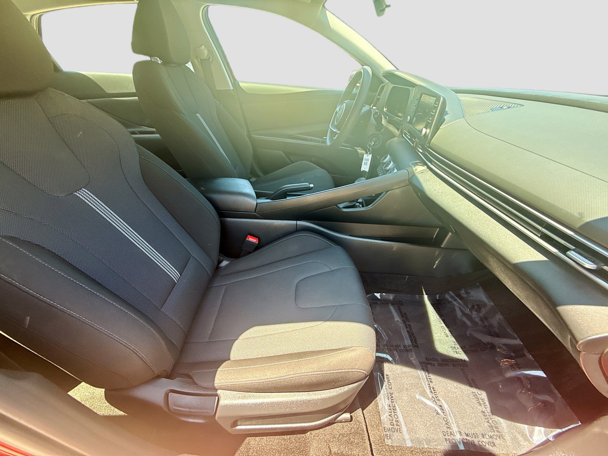 2025 Hyundai Elantra SE - Photo 28