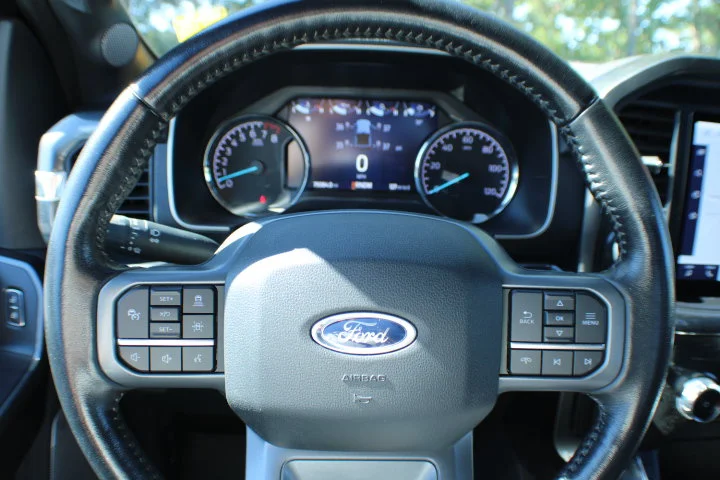 Used 2022  Ford LARIAT 4WD image 15