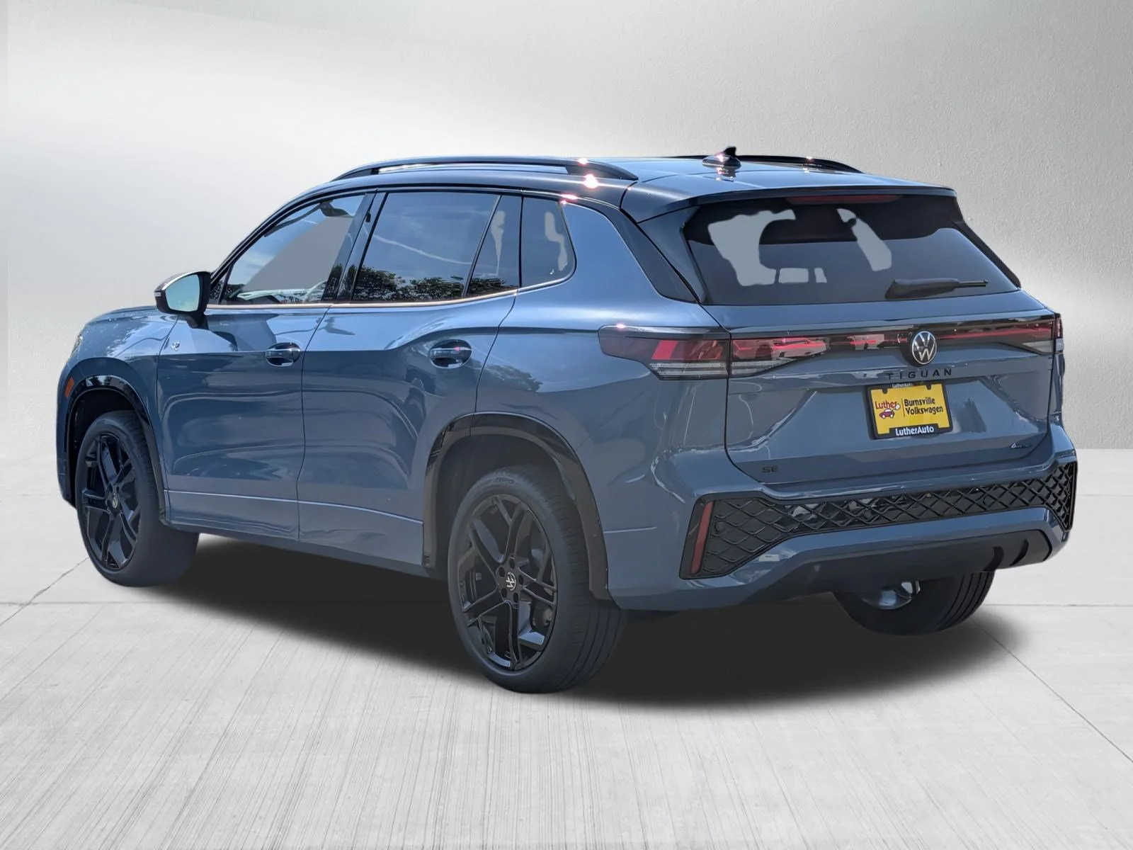 New 2026 Monterey Blue w/Deep Black Roof Volkswagen SE R-Line Black image 3