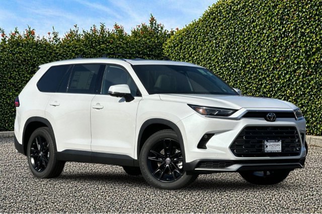 New 2026 Toyota Grand Highlander Hybrid MAX Platinum 4D Sport