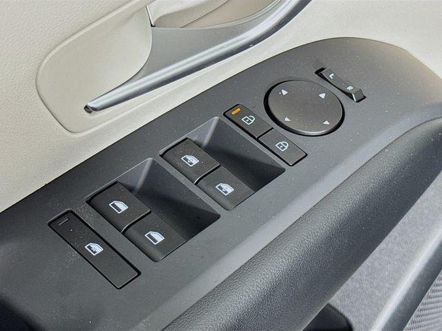 New 2026 Gray Hyundai SEL FWD image 27