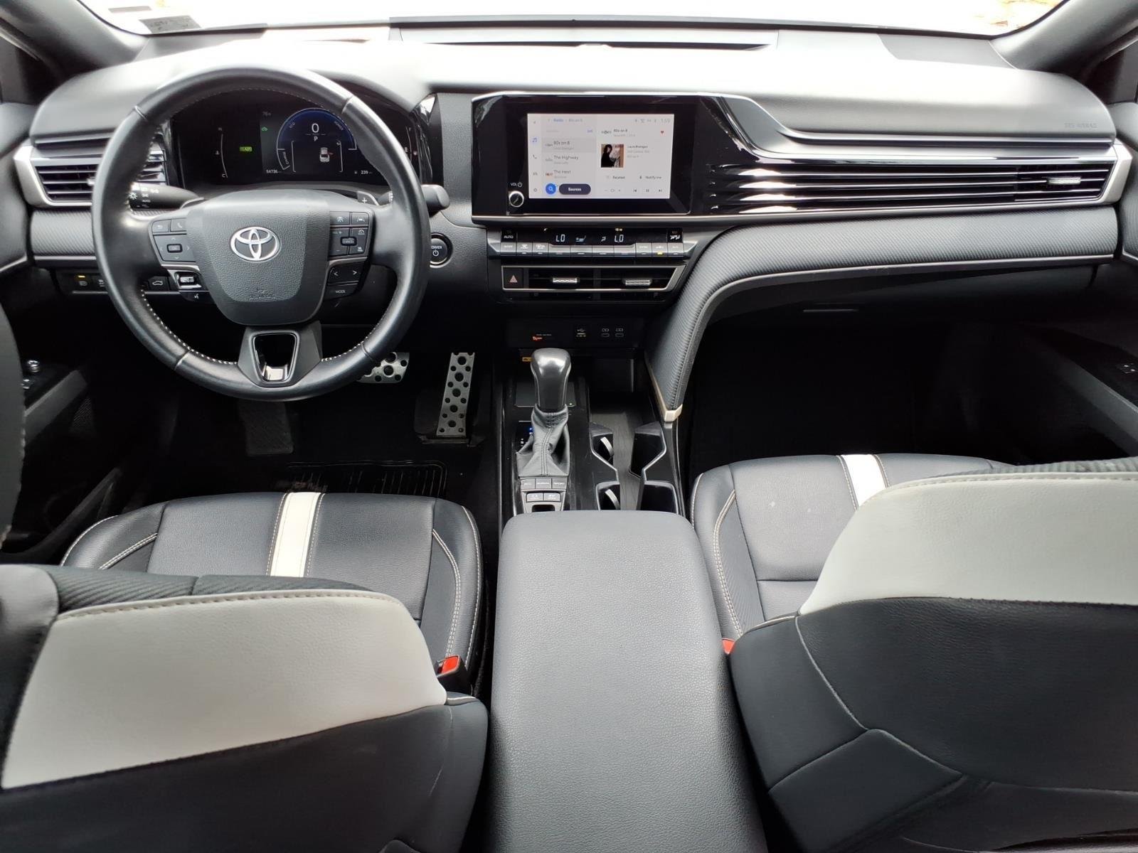 Used 2025 WHITE TOYOTA  image 23