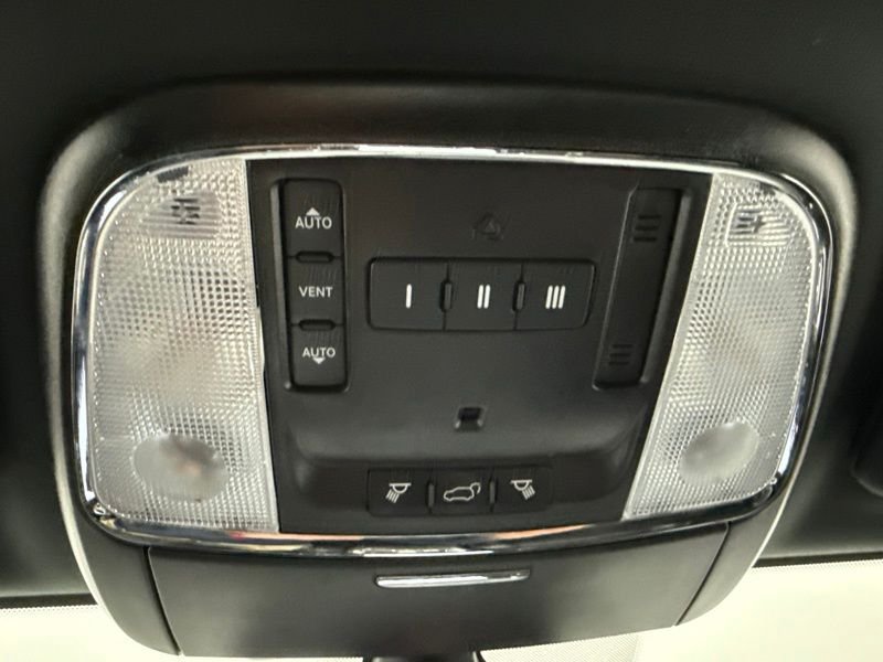 Used 2021 Black Jeep Limited image 37