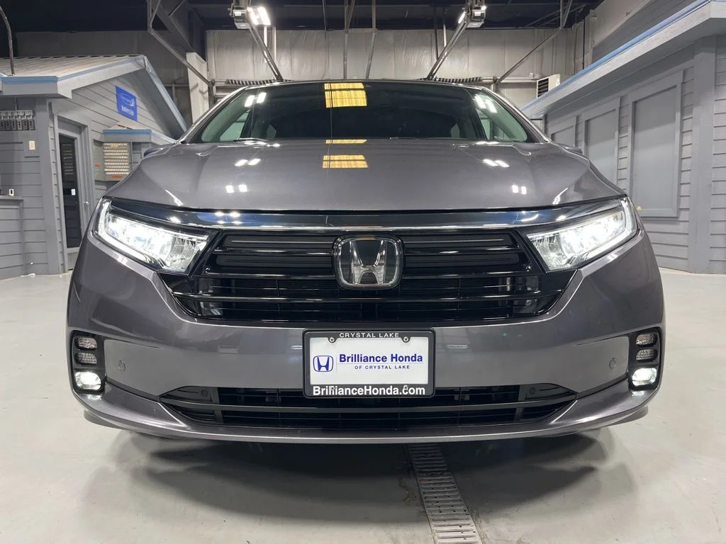 Used 2022 Modern Steel Metallic Honda Touring image 2