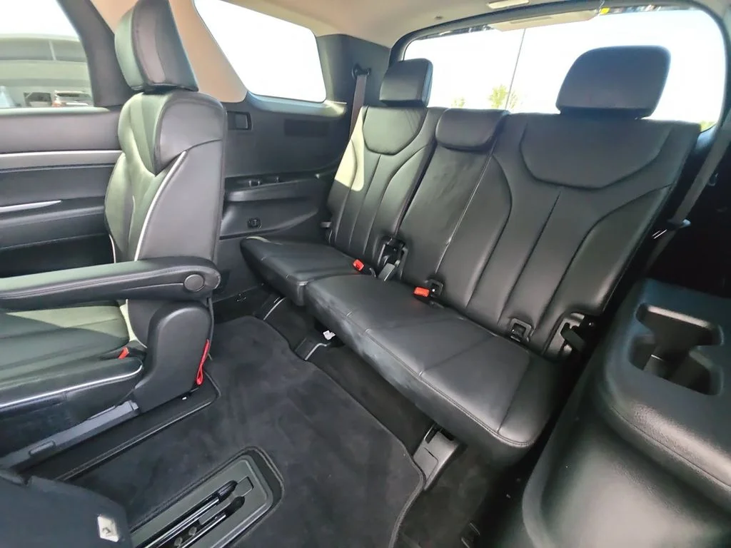 Used 2024 Black Hyundai SEL image 29