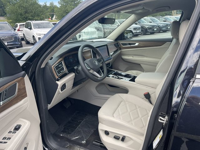 New 2026 Deep Black Pearl Volkswagen 2.0T SE W/TECHNOLOGY image 11