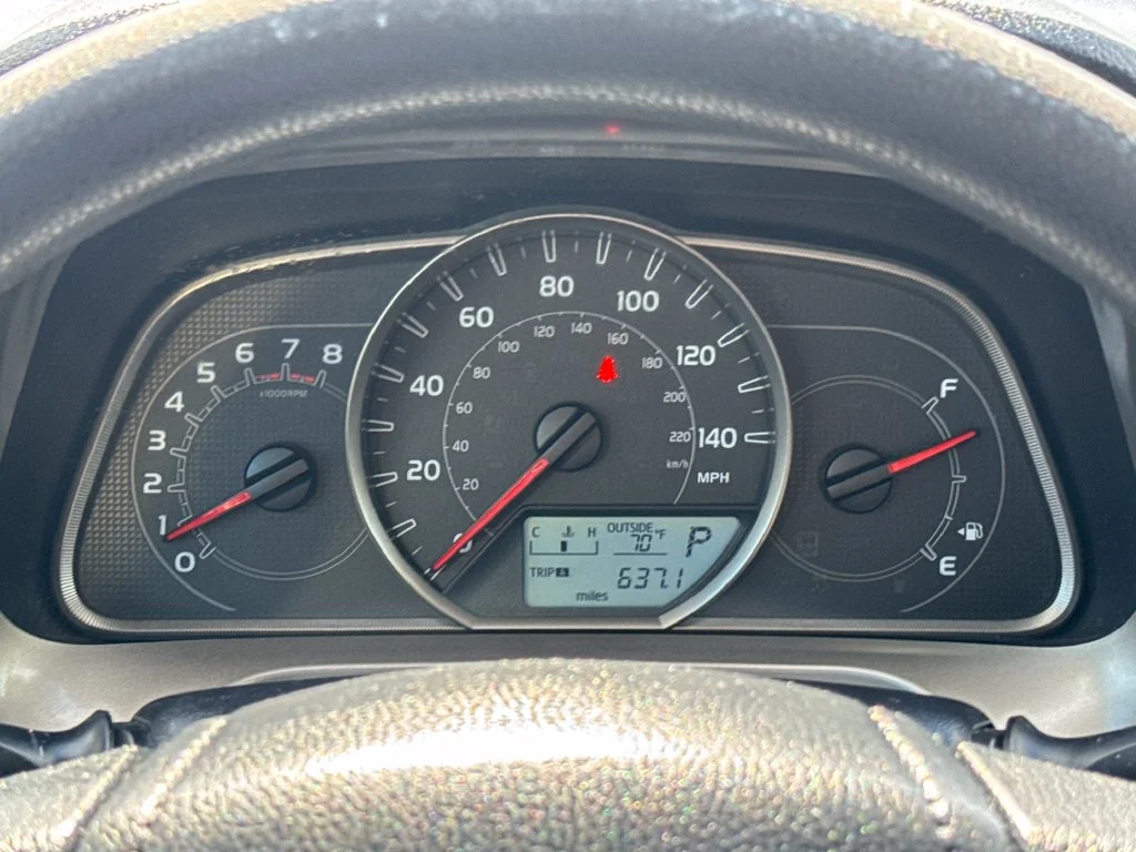Used 2015 Silver Toyota XLE image 17