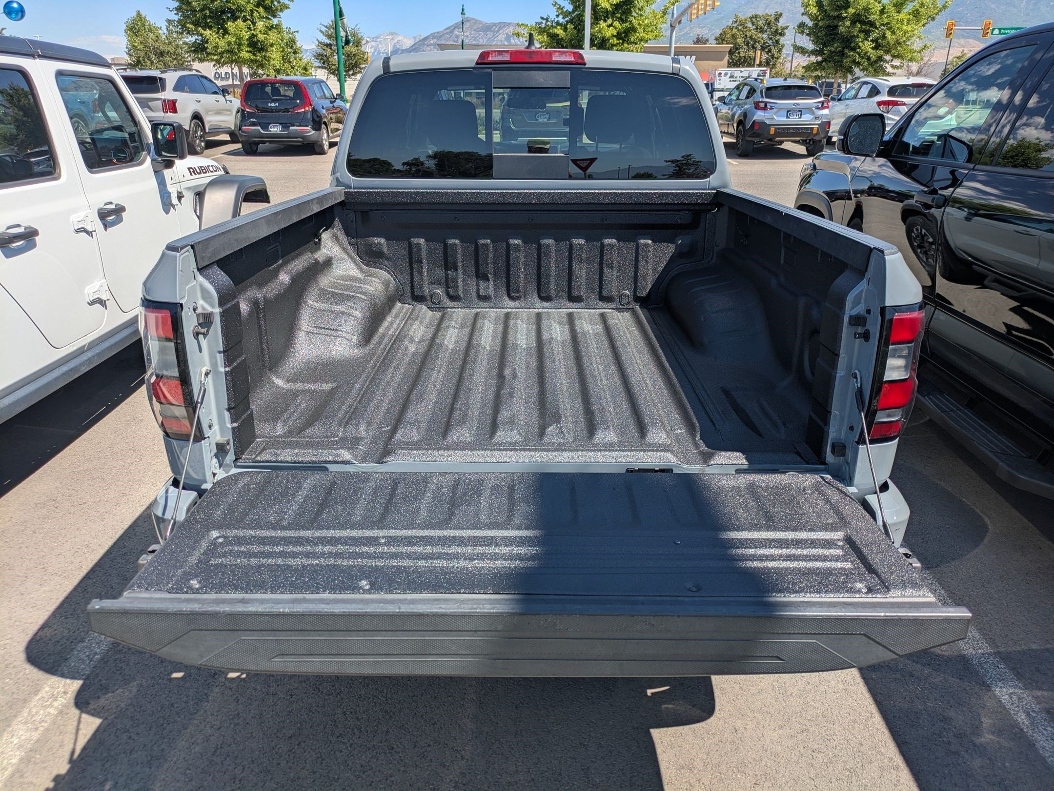 Used 2023 Boulder Gray Pearl Nissan PRO-4X image 29