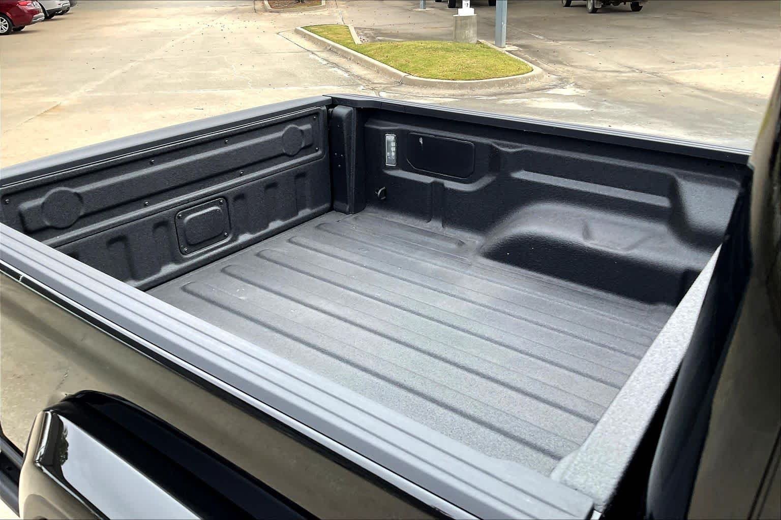 New 2026 Black Clear-Coat Exterior Paint Jeep Rubicon image 16