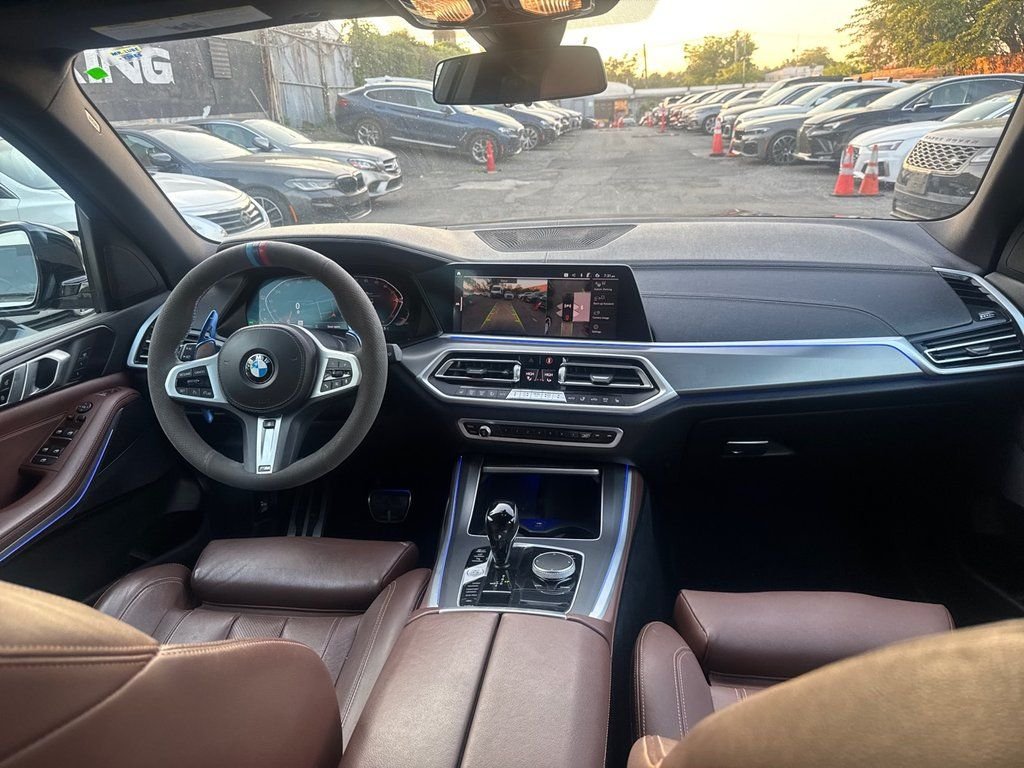 Used 2022 Black BMW xDrive40i image 23