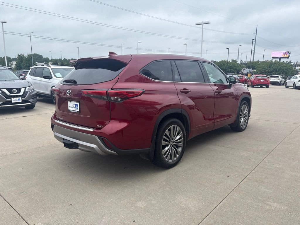 Used 2020 Pearl Toyota Platinum image 5