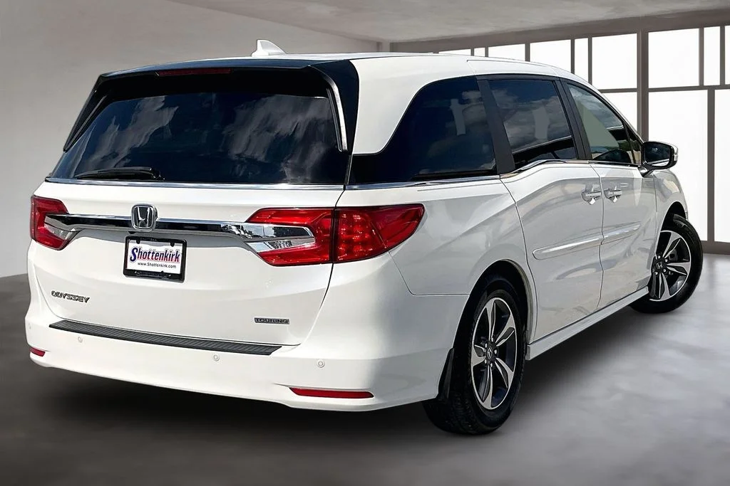 Used 2019 White Honda Touring image 6