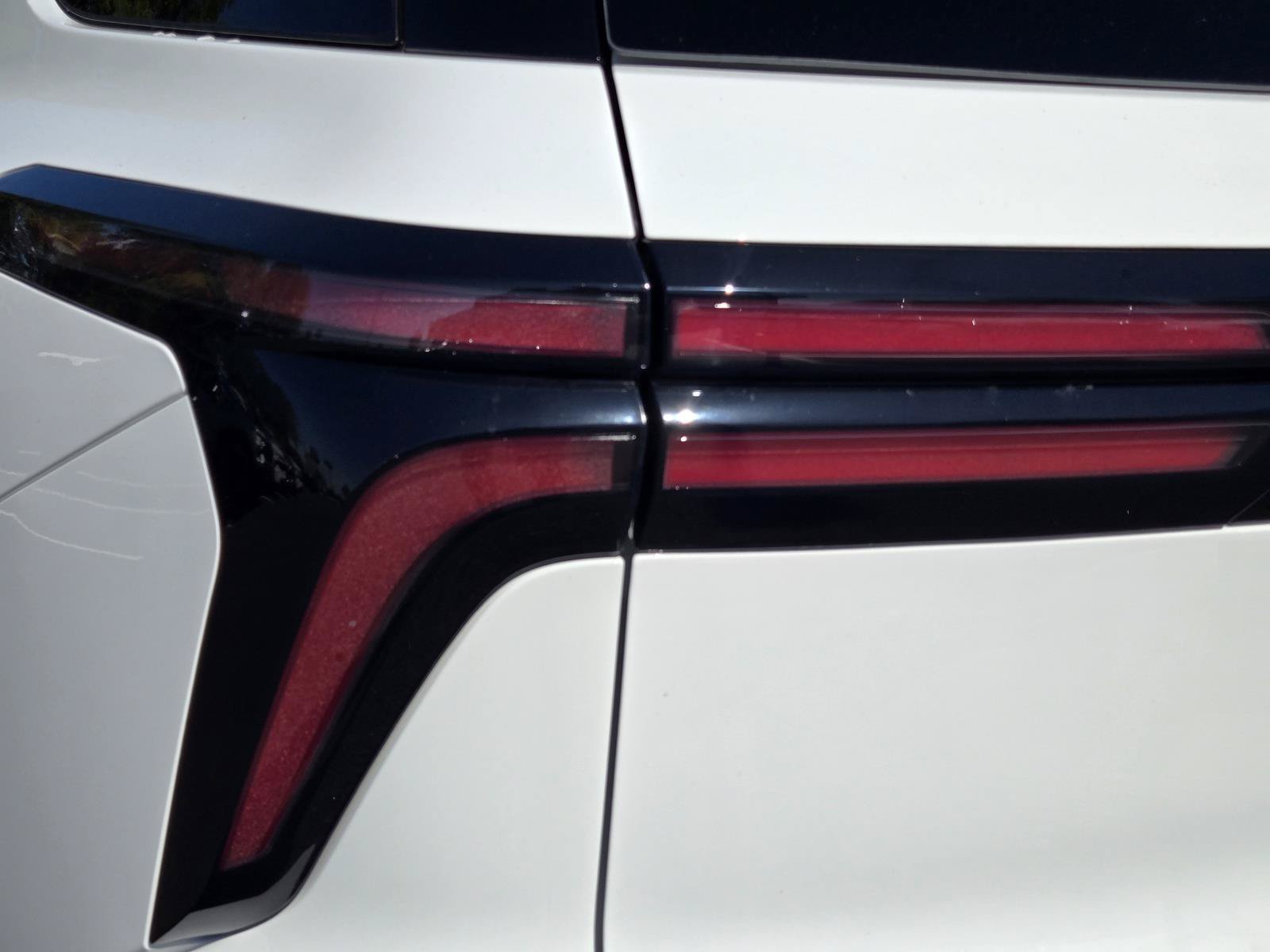 2027 Chevrolet Traverse LT - Photo 20