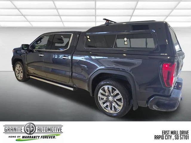 Used 2024 Silver GMC Denali image 3