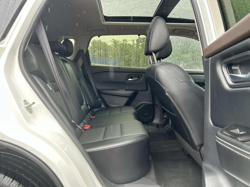 Used 2023 White Nissan SV image 16