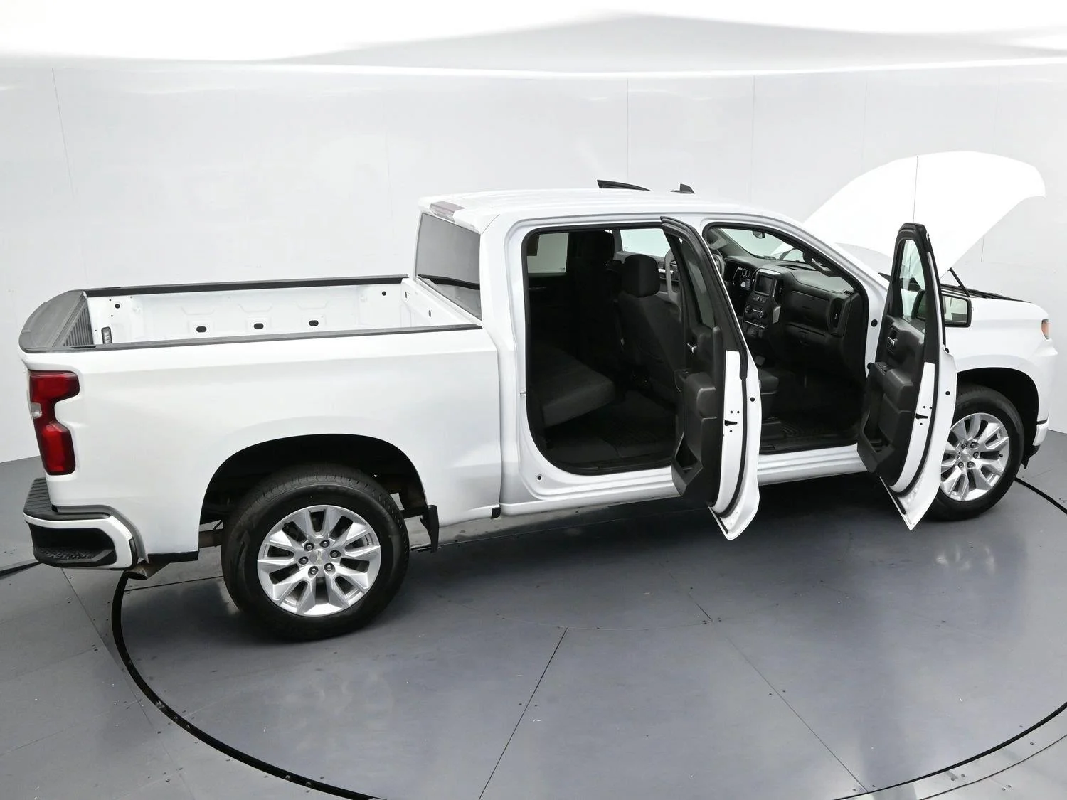 Used 2022 Summit White Chevrolet Custom image 37