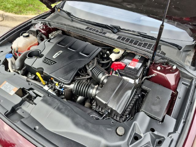 Used 2019 Red Lincoln Reserve image 33