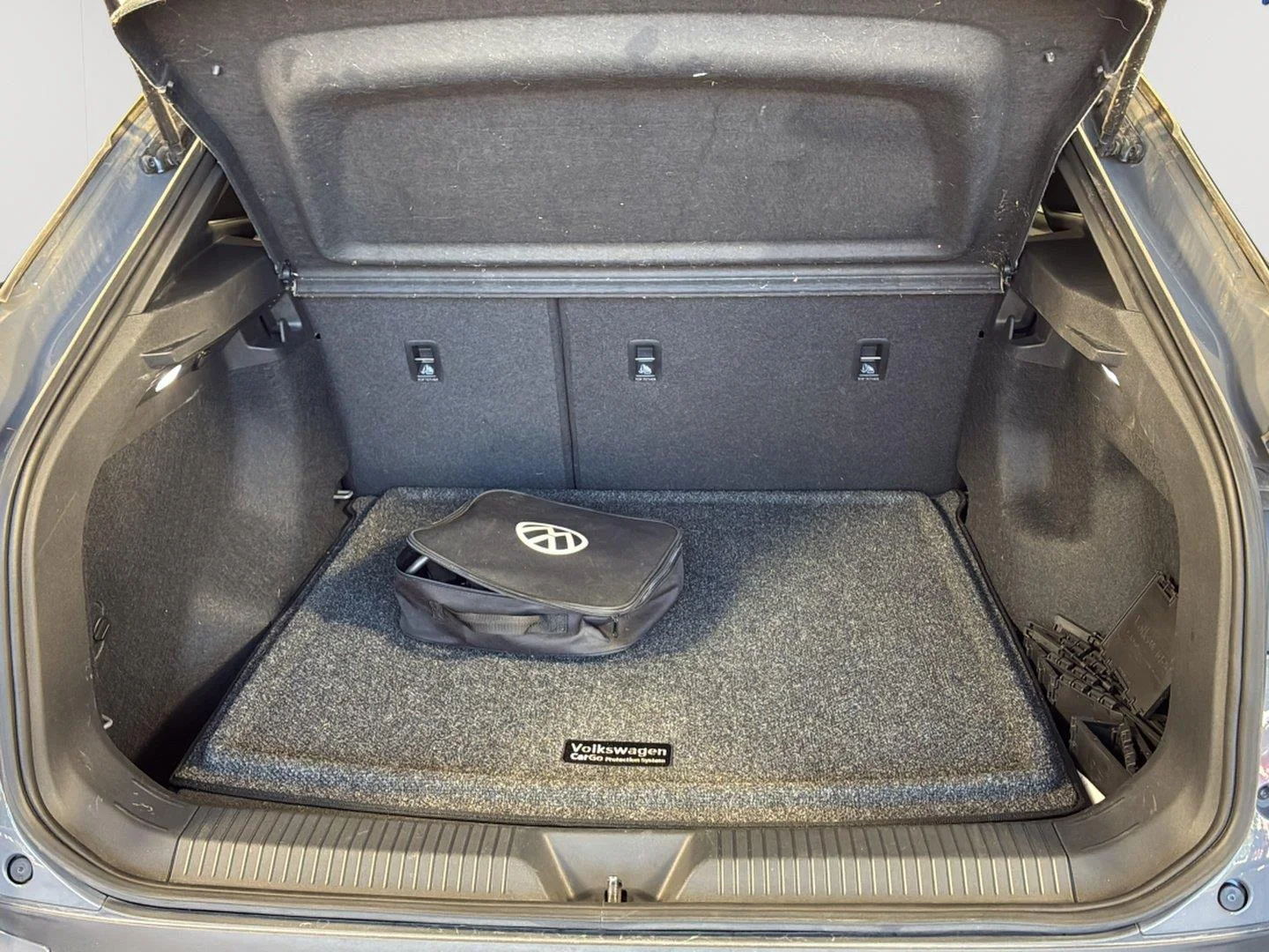 Used 2023 Pure Gray Volkswagen Pro image 9