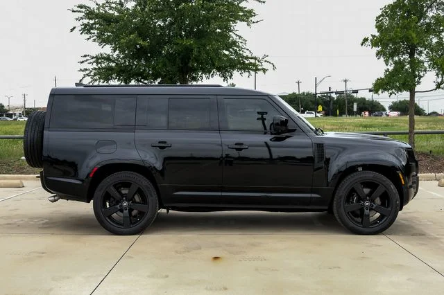 2025 Land Rover Defender V8 - Photo 7
