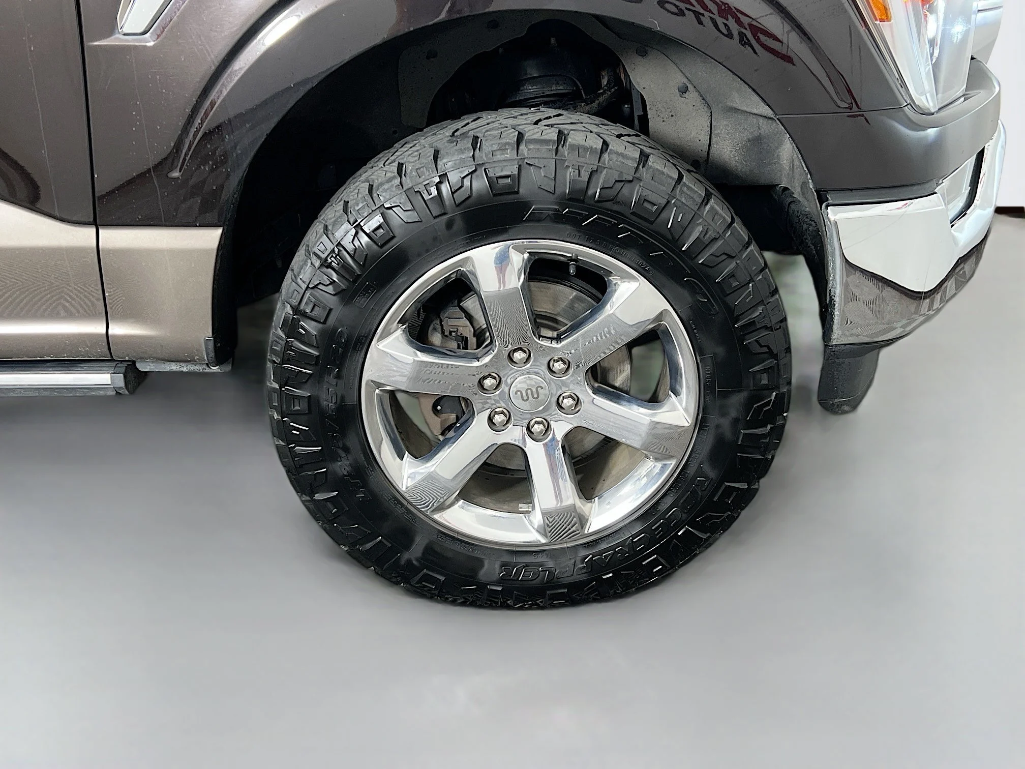 Used 2021 Kodiak Brown Metallic Ford LARIAT image 39