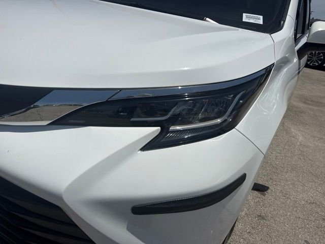 2022 Toyota Sienna LE - Photo 9