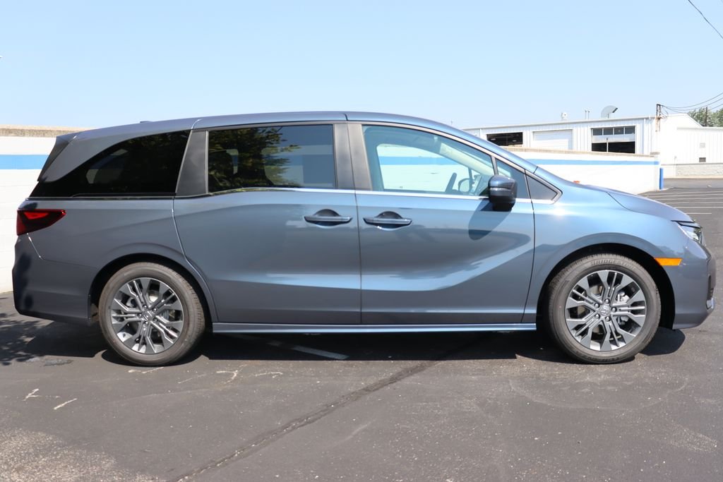 Used 2026 Gray Honda Touring image 6