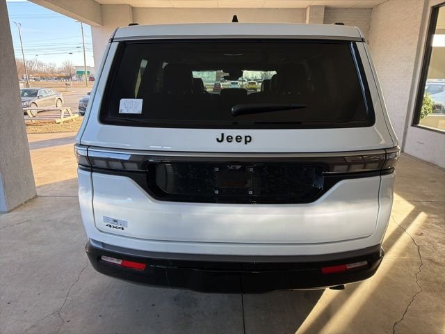 New 2026 Bright White Clear-Coat Exterior Paint Jeep  image 4