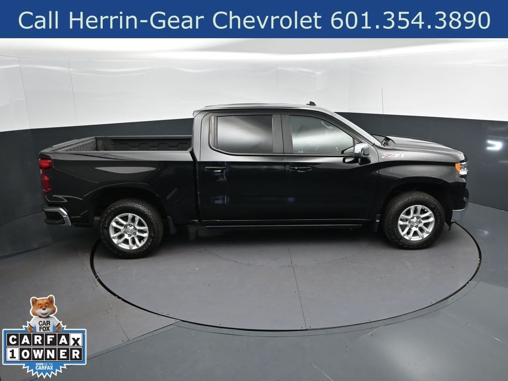 2024 Chevrolet Silverado 1500 LT - Photo 18