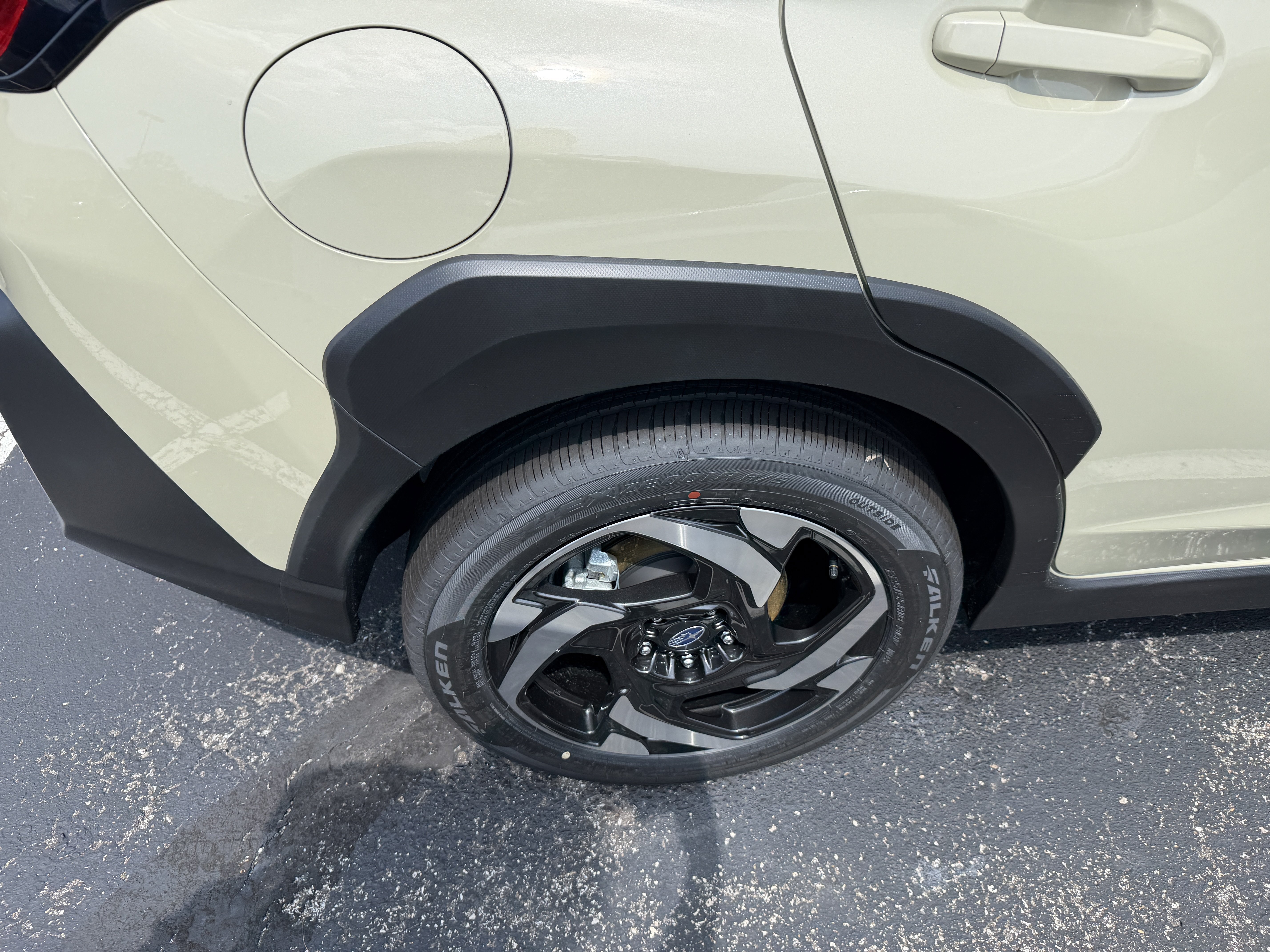 New 2026 SAND DUNE PEARL Subaru Limited Hybrid image 8