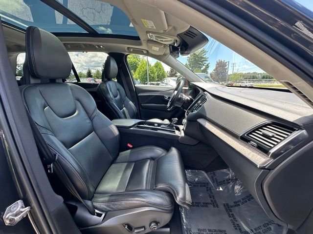 Used 2022 Gray Volvo T6 Inscription image 25