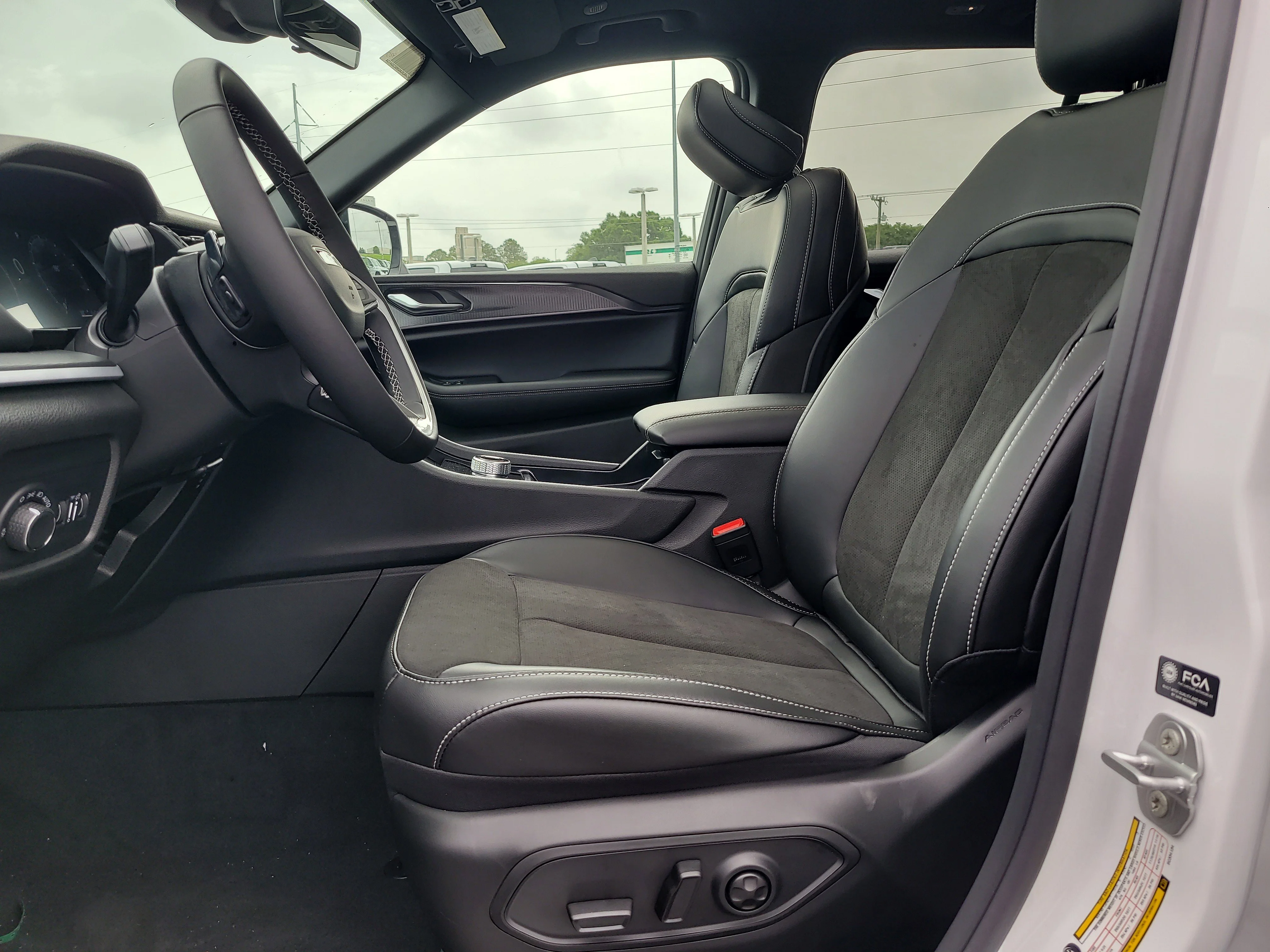 New 2025  Jeep Altitude X image 13