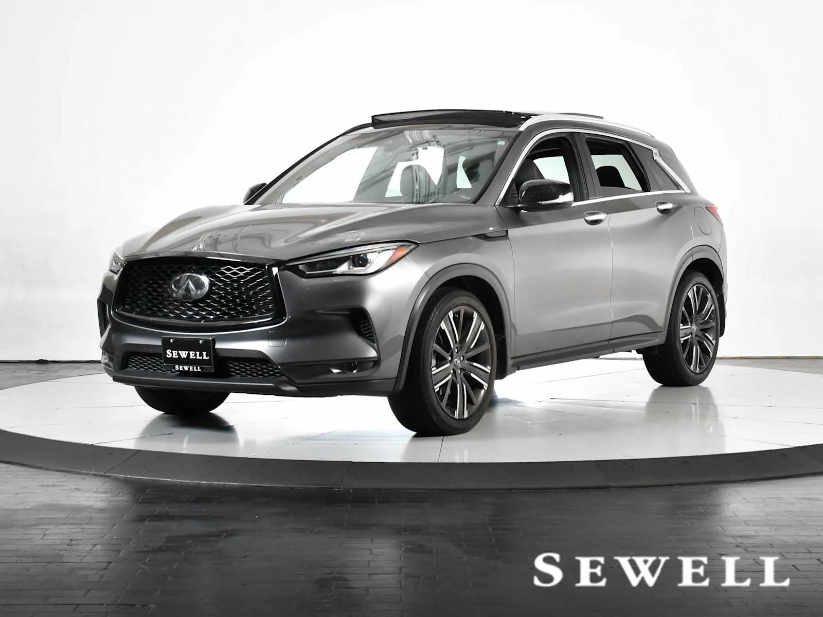 Used 2022 Graphite Shadow INFINITI LUXE image 1
