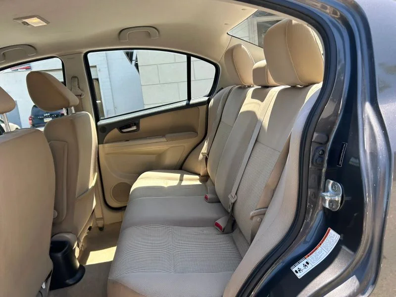 Used 2012 Gray Suzuki LE Sedan 4D image 32