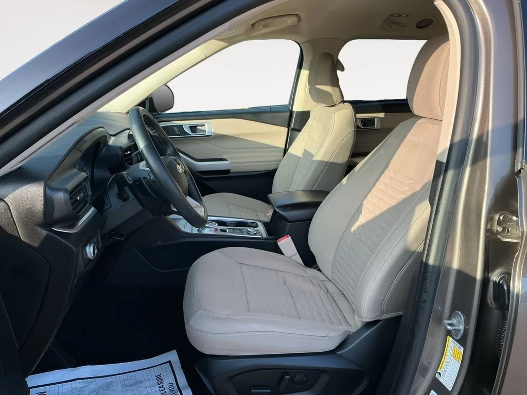 Used 2021 Gray Ford XLT image 11
