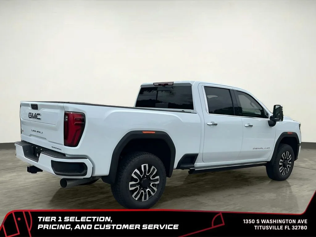 New 2026 Glacier White Tricoat GMC Denali Ultimate image 9