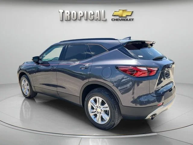 Used 2021 IRON GRAY METALLIC Chevrolet LT image 3