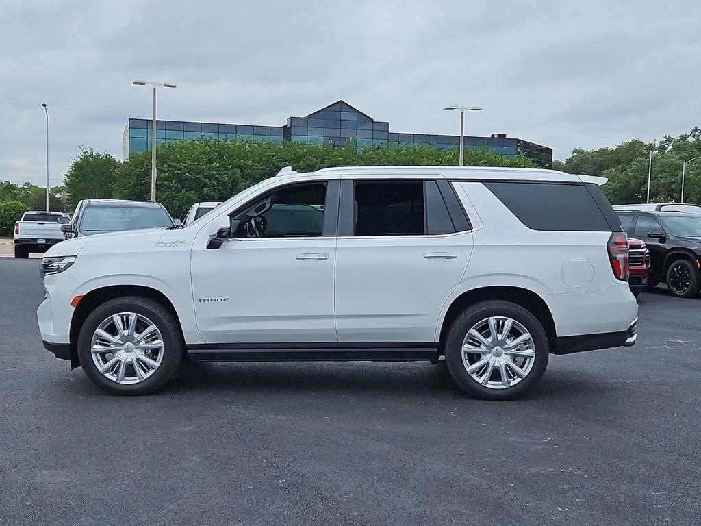 Certified Used 2021 IRIDESCENT PEARL TRICOAT Chevrolet High Country image 3