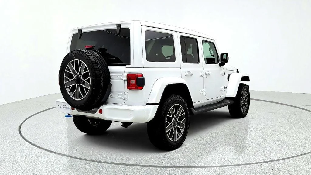 Used 2024 Bright White Clearcoat Jeep High Altitude 4x4 image 5
