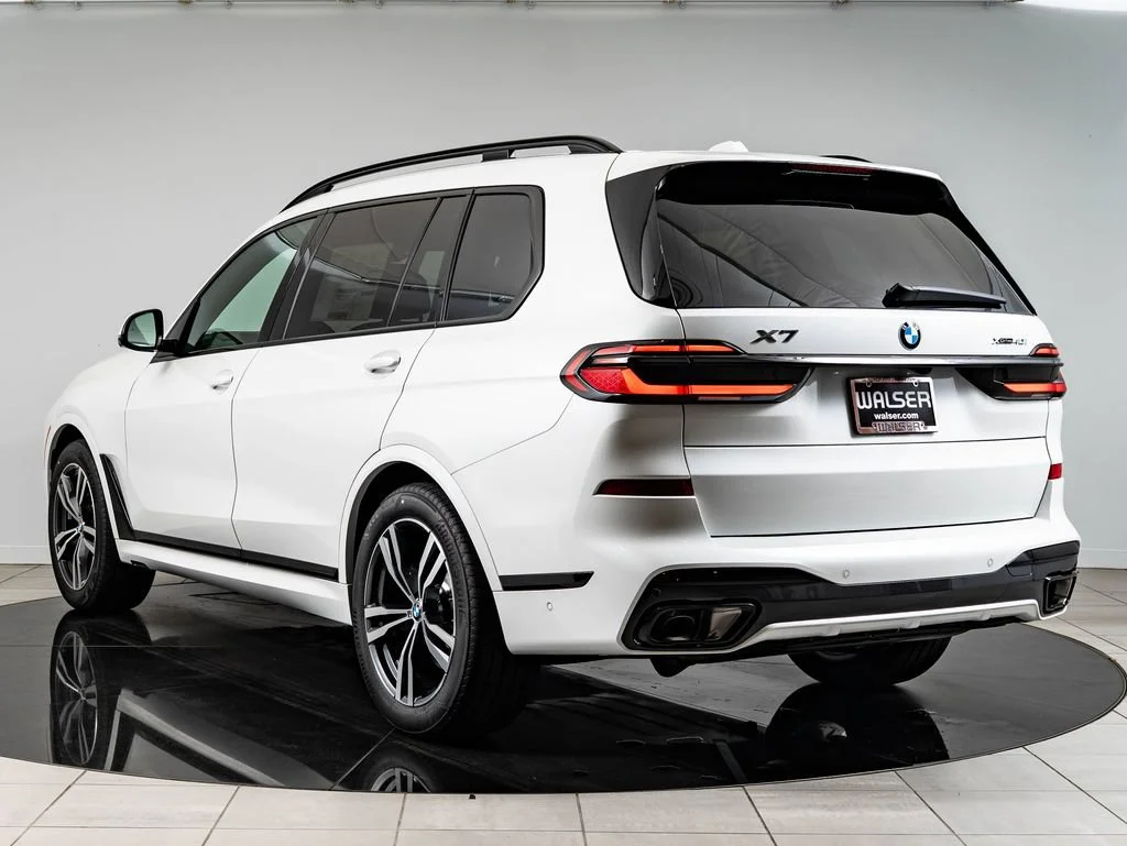 New 2027 White Metallic BMW xDrive40i image 6