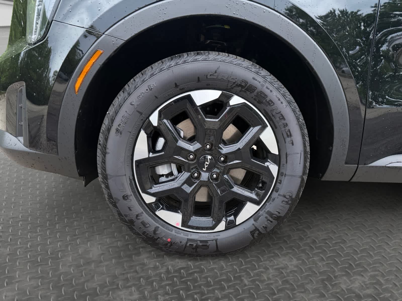 New 2026 Ebony Black Kia S image 9