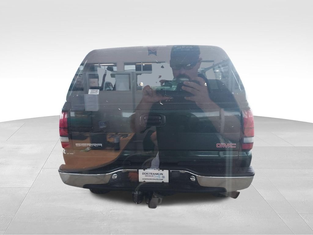 Used 2001 Green GMC SLE image 4