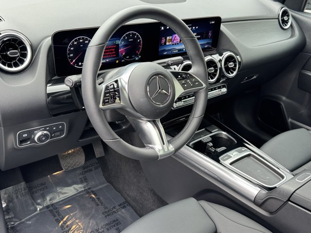 Used 2026 Mountain Grey Metallic Mercedes-Benz GLA 250 image 17