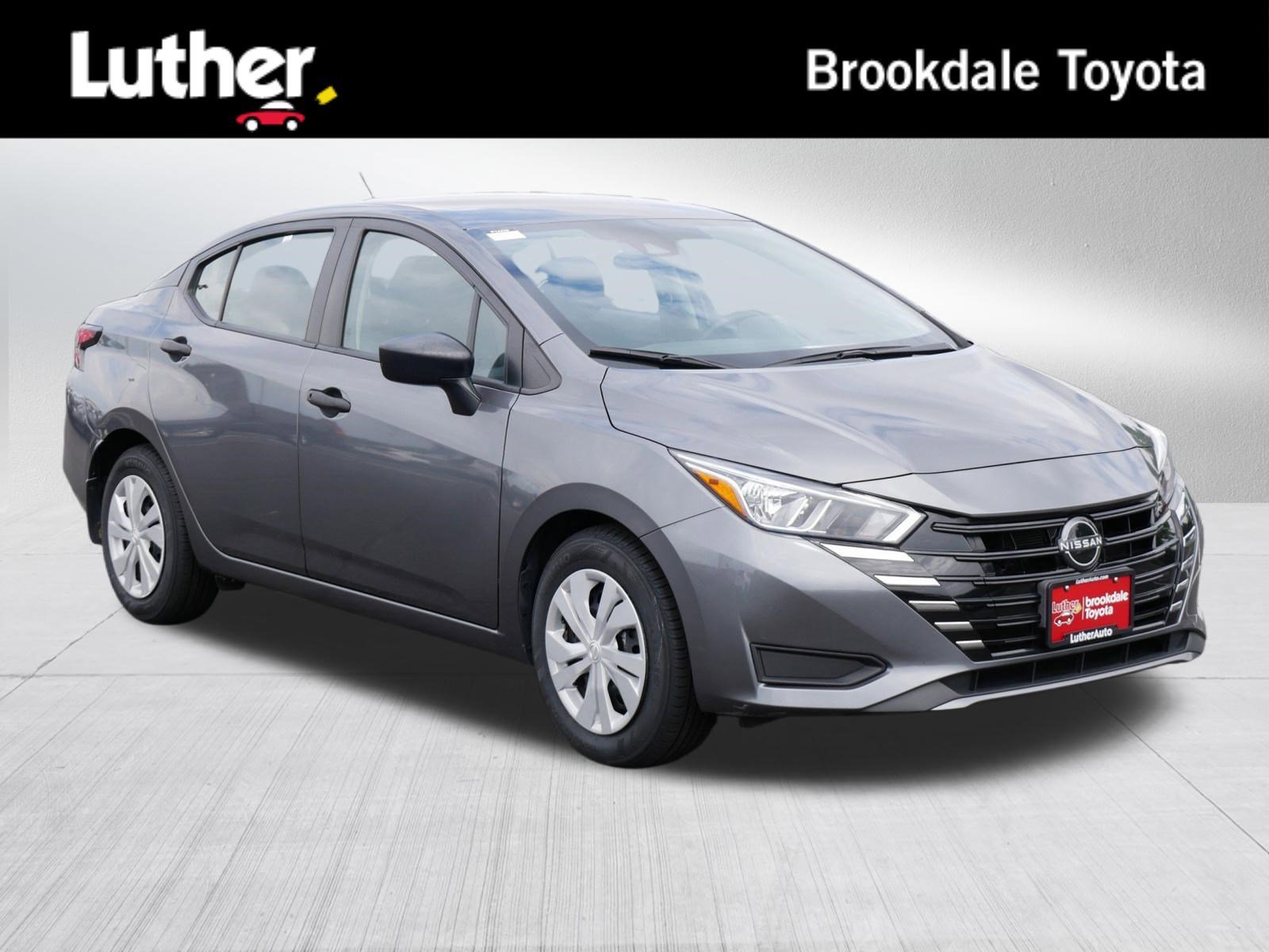 2024 Nissan Versa 1.6 S CVT's photo