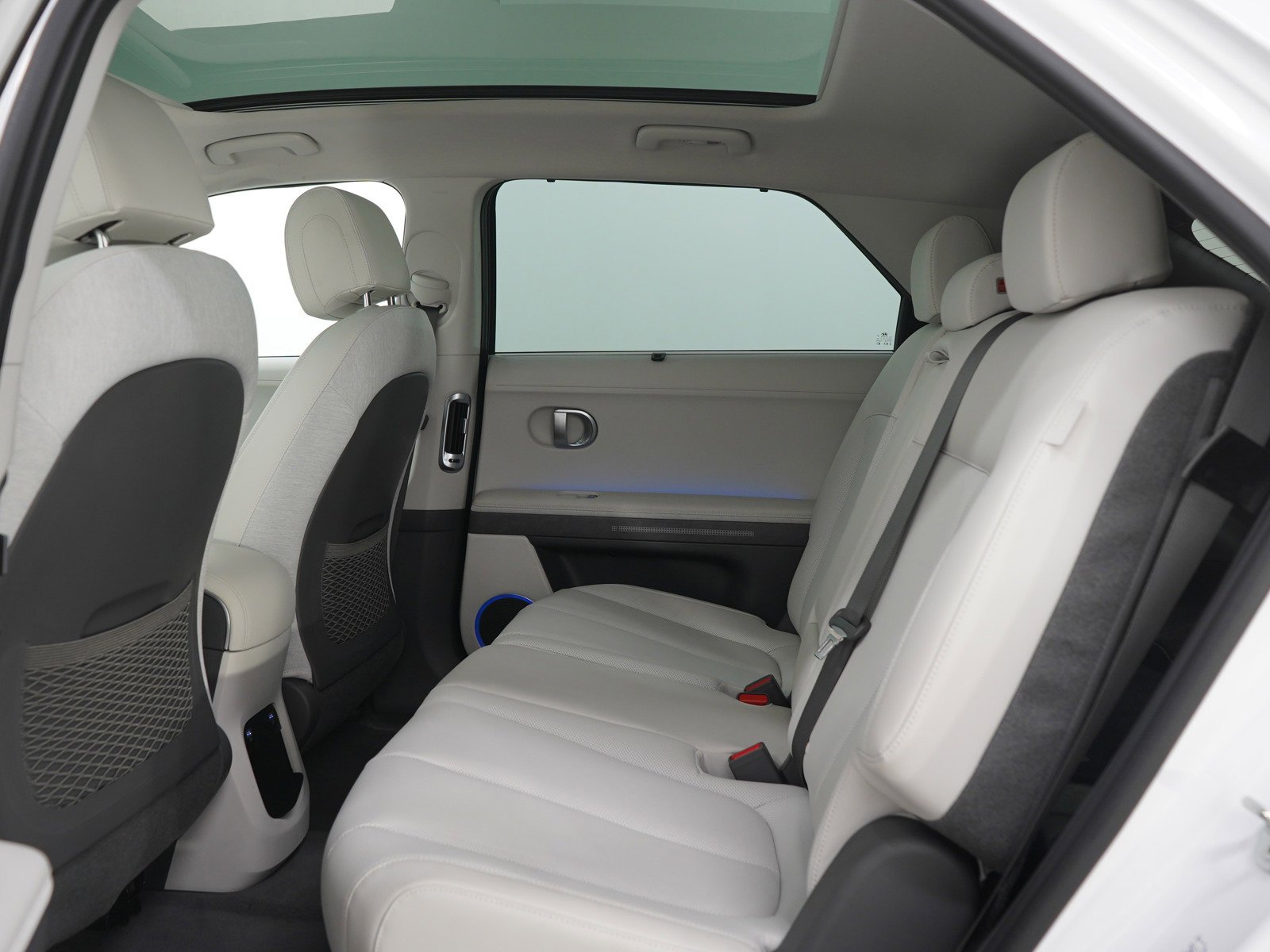 2024 Hyundai IONIQ 5 Limited - Photo 19