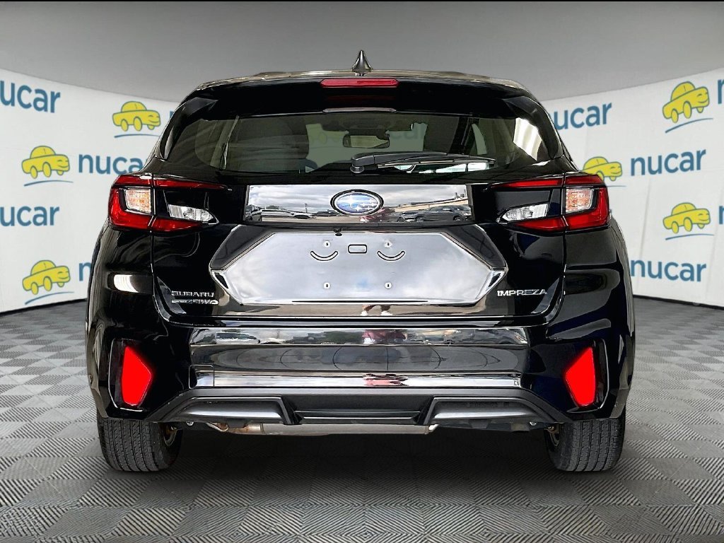 Used 2024 Crystal Black Silica Subaru Base image 5