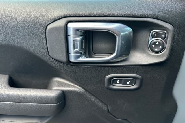 New 2026 Anvil Clear-Coat Exterior Paint Jeep Mojave image 10
