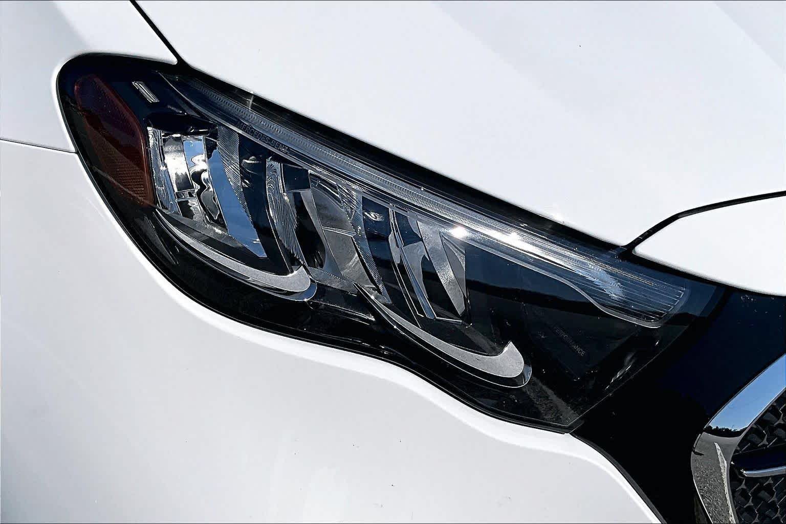 Used 2025 Polar White Mercedes-Benz E 350 image 28
